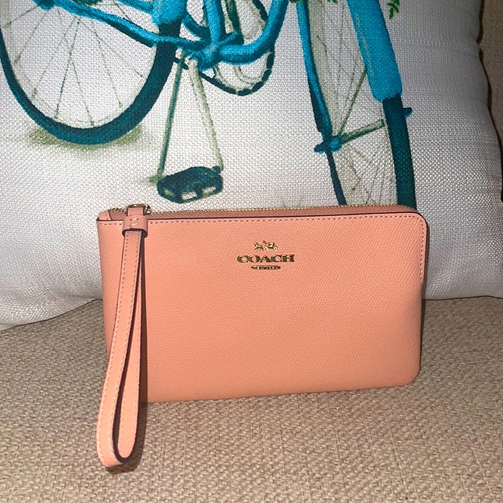 Faded blush coach wristlet 💖